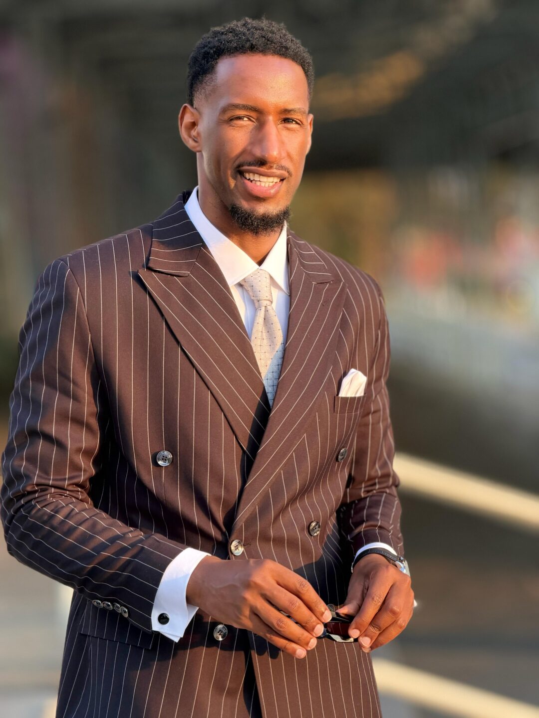TWO-PIECE DOUBLE-BREASTED BLACK SUIT